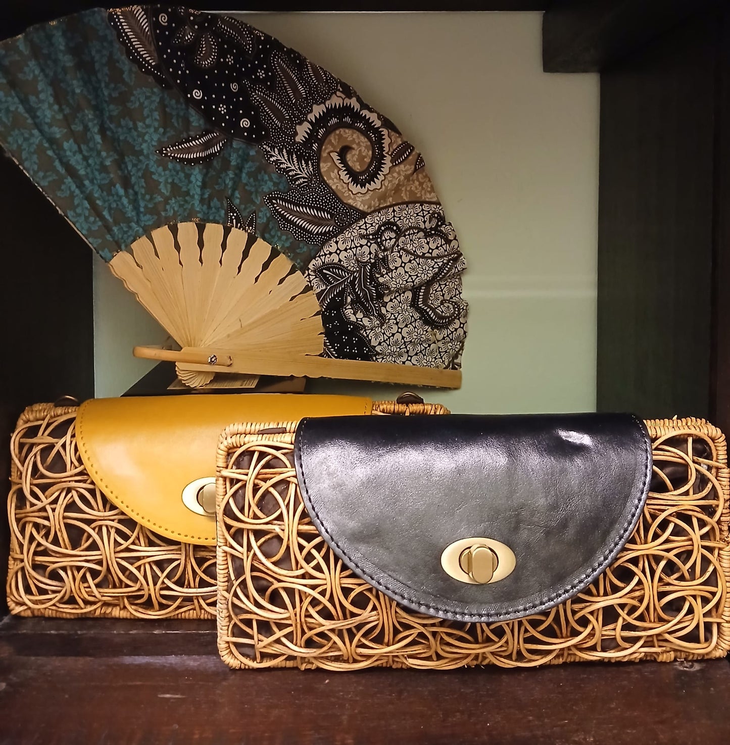 Rattan clutch leather